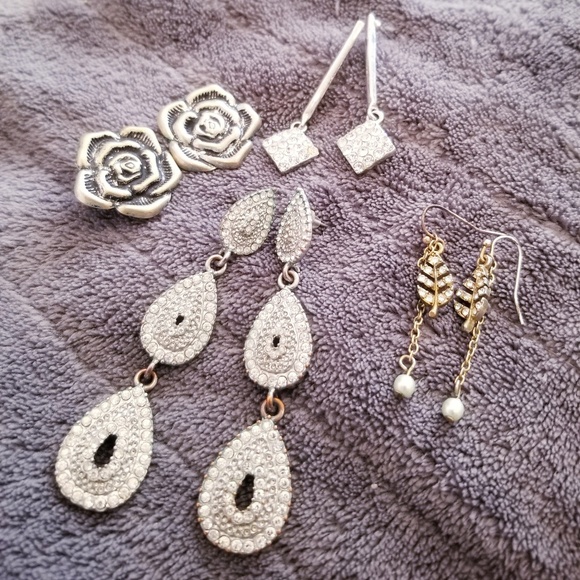 Jewelry - Earrings bundle Jewelry - Earrings bundle